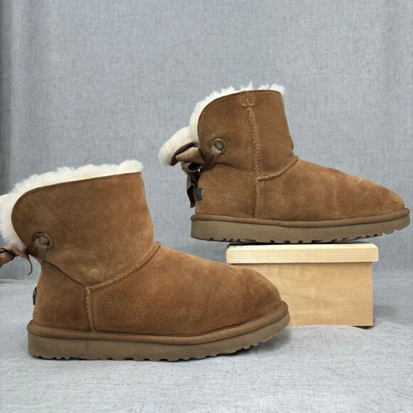 UGG Boots Customizable Bailey Bow Short Chestnut Tan Sheepskin Women's Size 8 - Picture 2 of 11